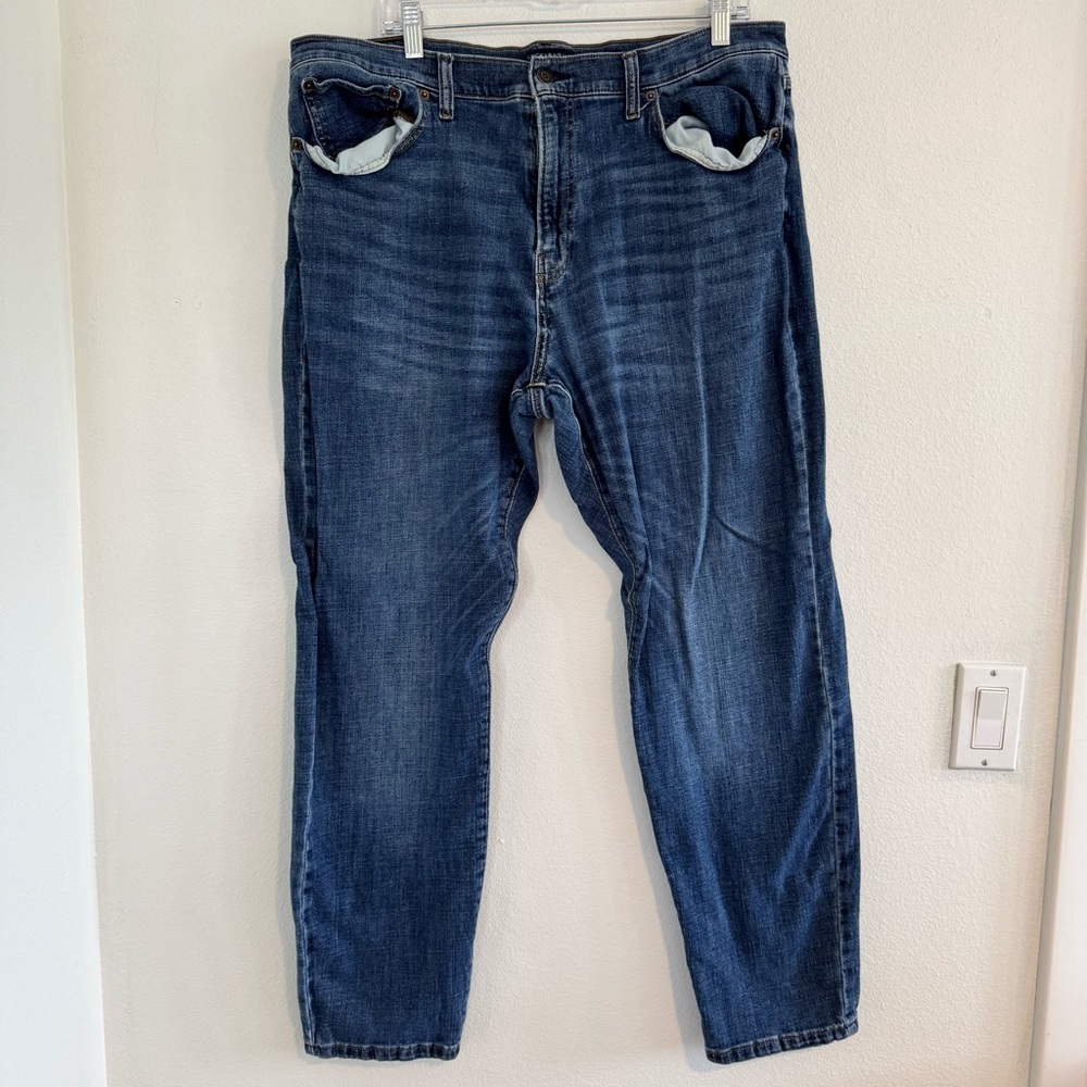 Lucky Brand Relaxed Fit Dark Blue Jeans Size 40/32 Never worn